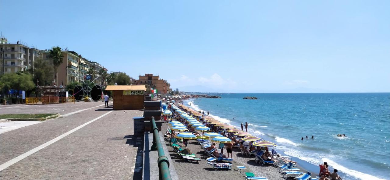 Holiday Home Casa Vacanze Salerno Exterior photo