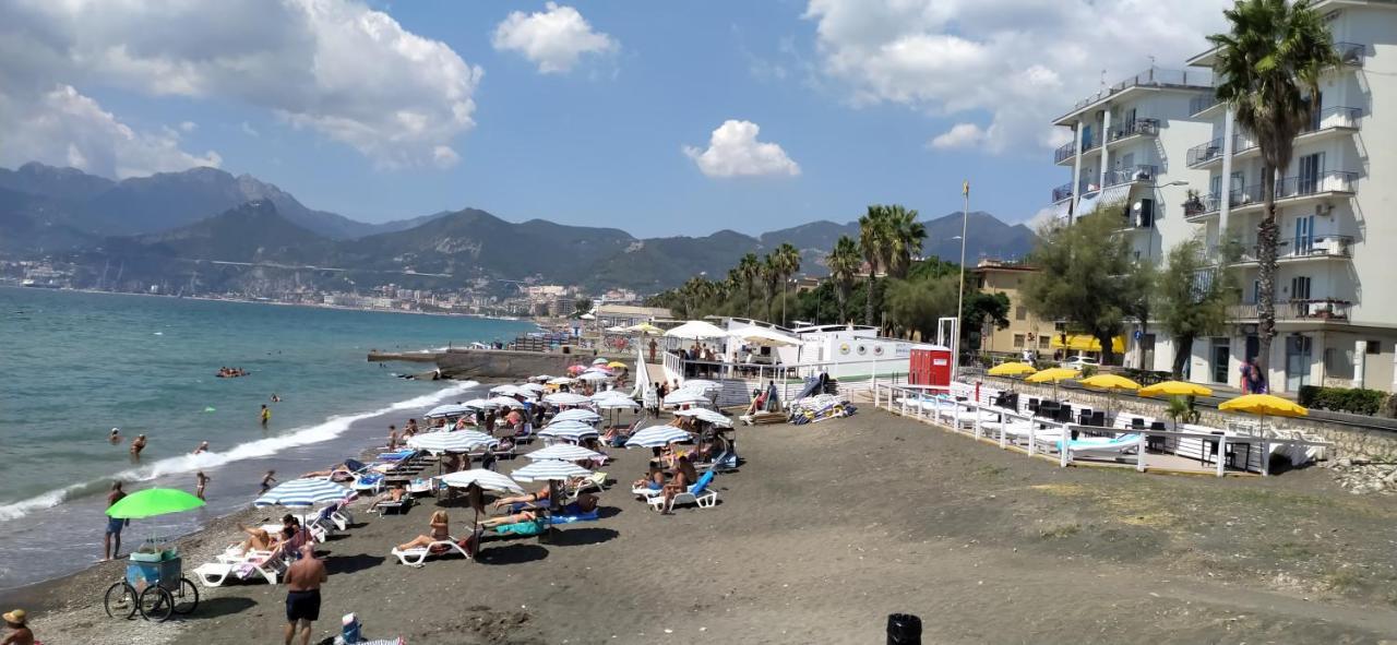 Holiday Home Casa Vacanze Salerno Exterior photo