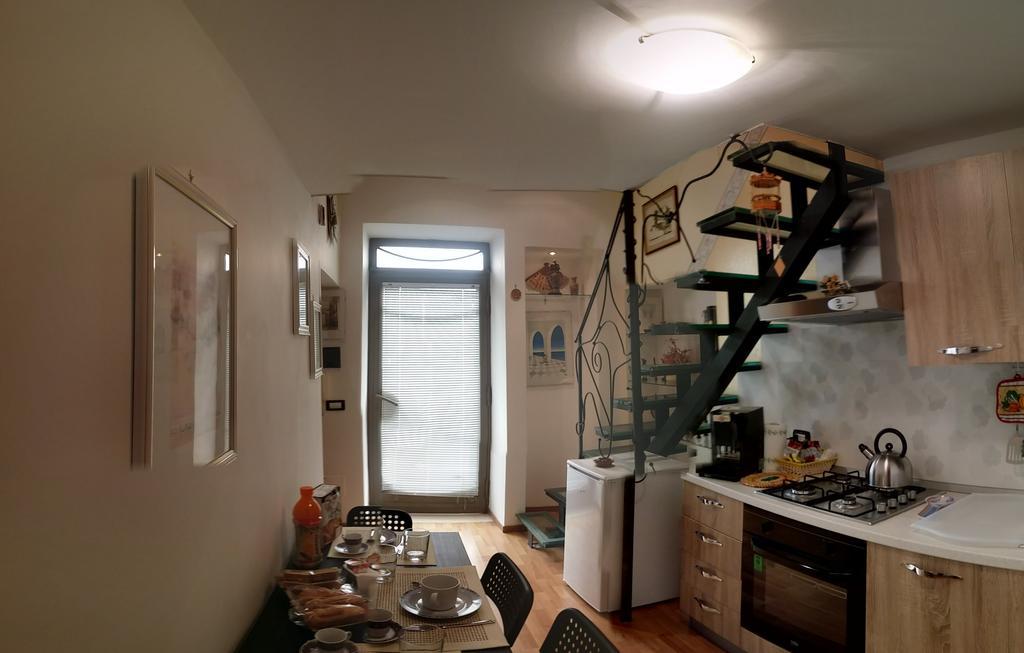 Holiday Home Casa Vacanze Salerno Exterior photo